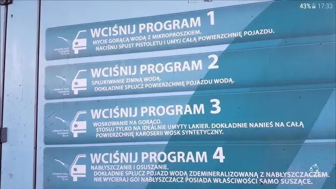 Darmowe mycie na myjni bezdotykowej? Poznaj legalne sposoby!